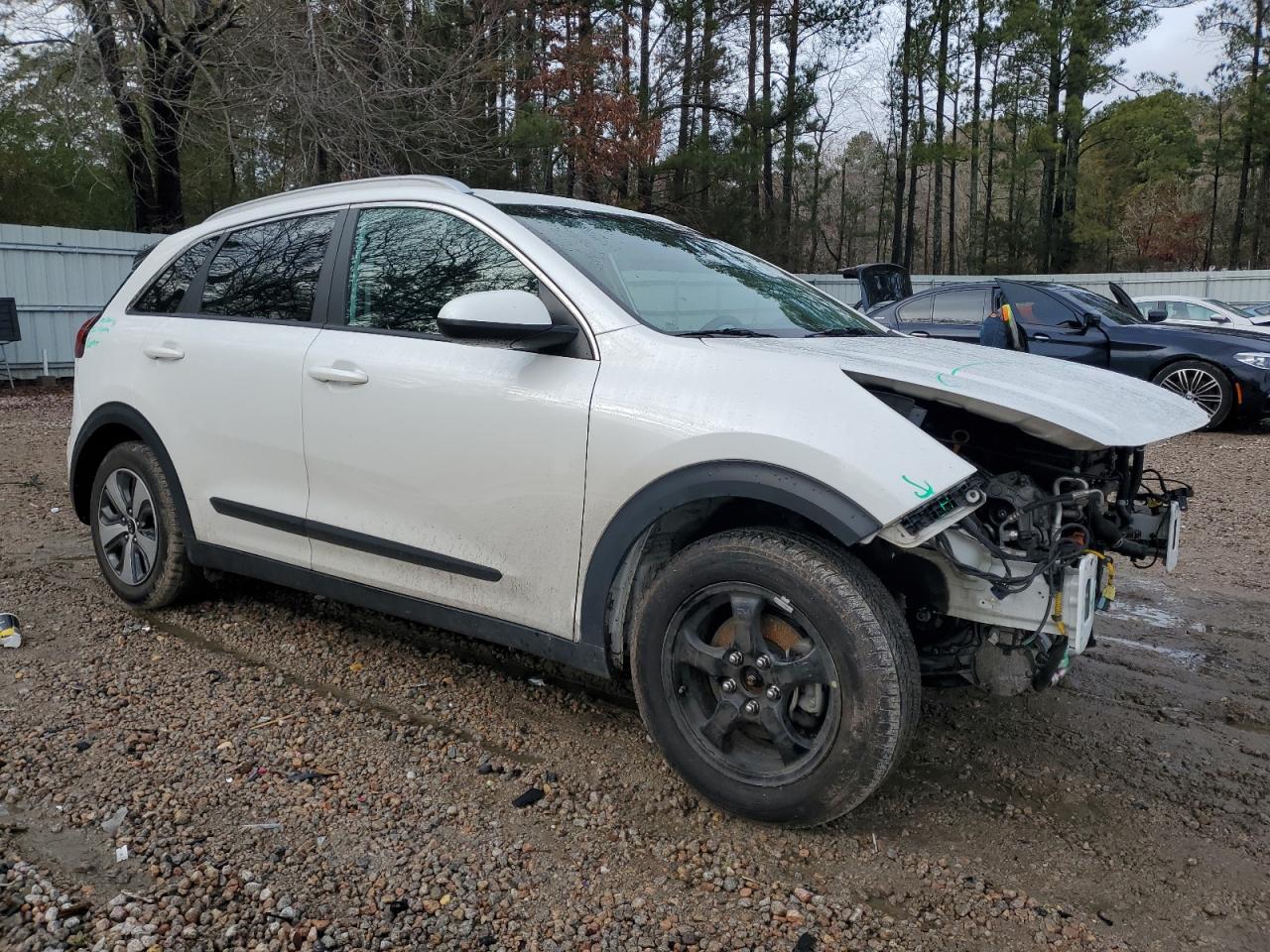 2020 Kia Niro - Image 4