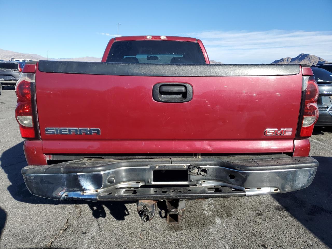 2004 GMC Sierra - Image 6