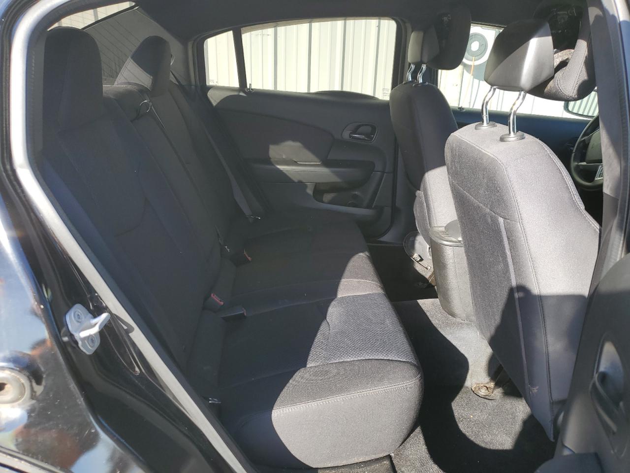 2013 Chrysler 200 - Image 10