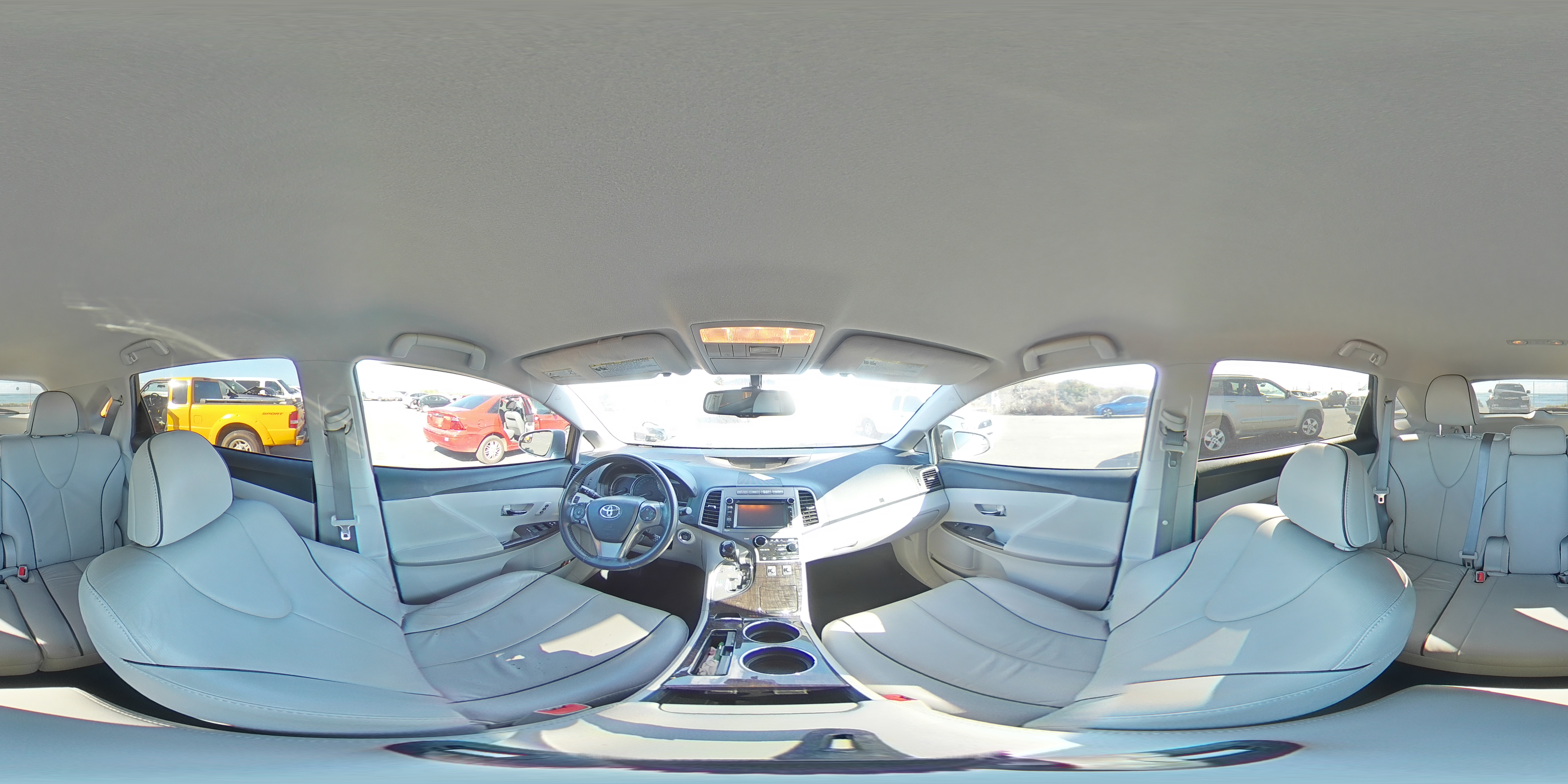 2013 Toyota Venza - Image 14
