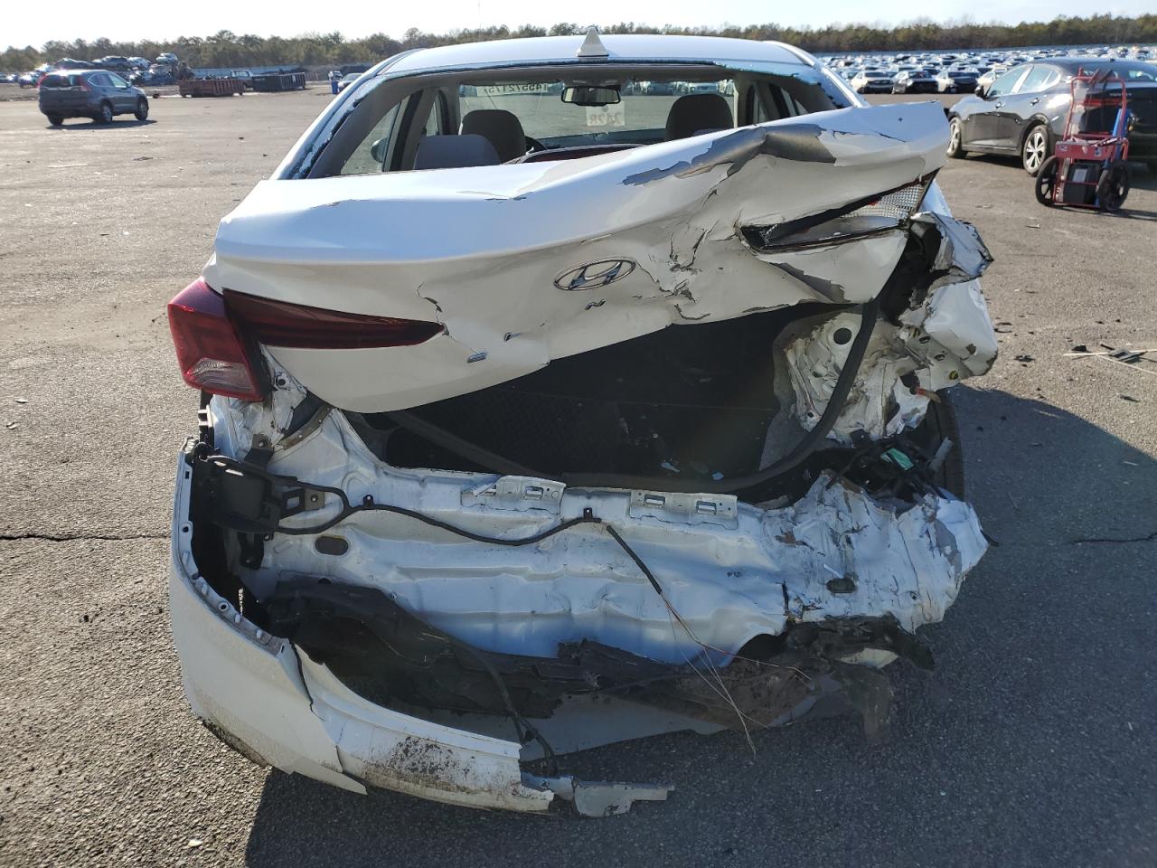 2020 Hyundai Elantra - Image 6