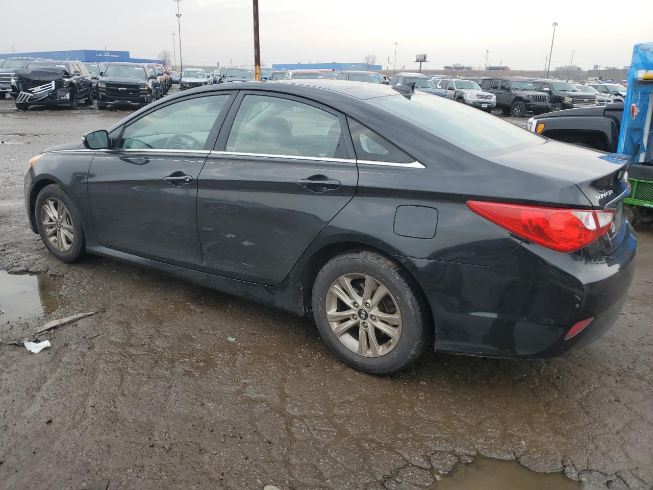 2014 Hyundai Sonata - Image 2