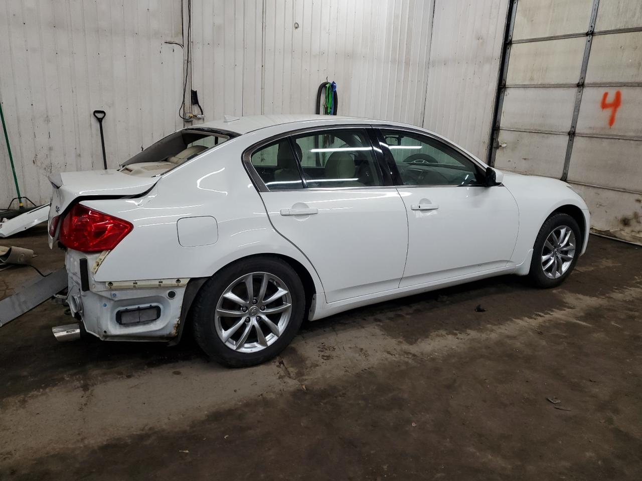 2009 Infiniti G - Image 3