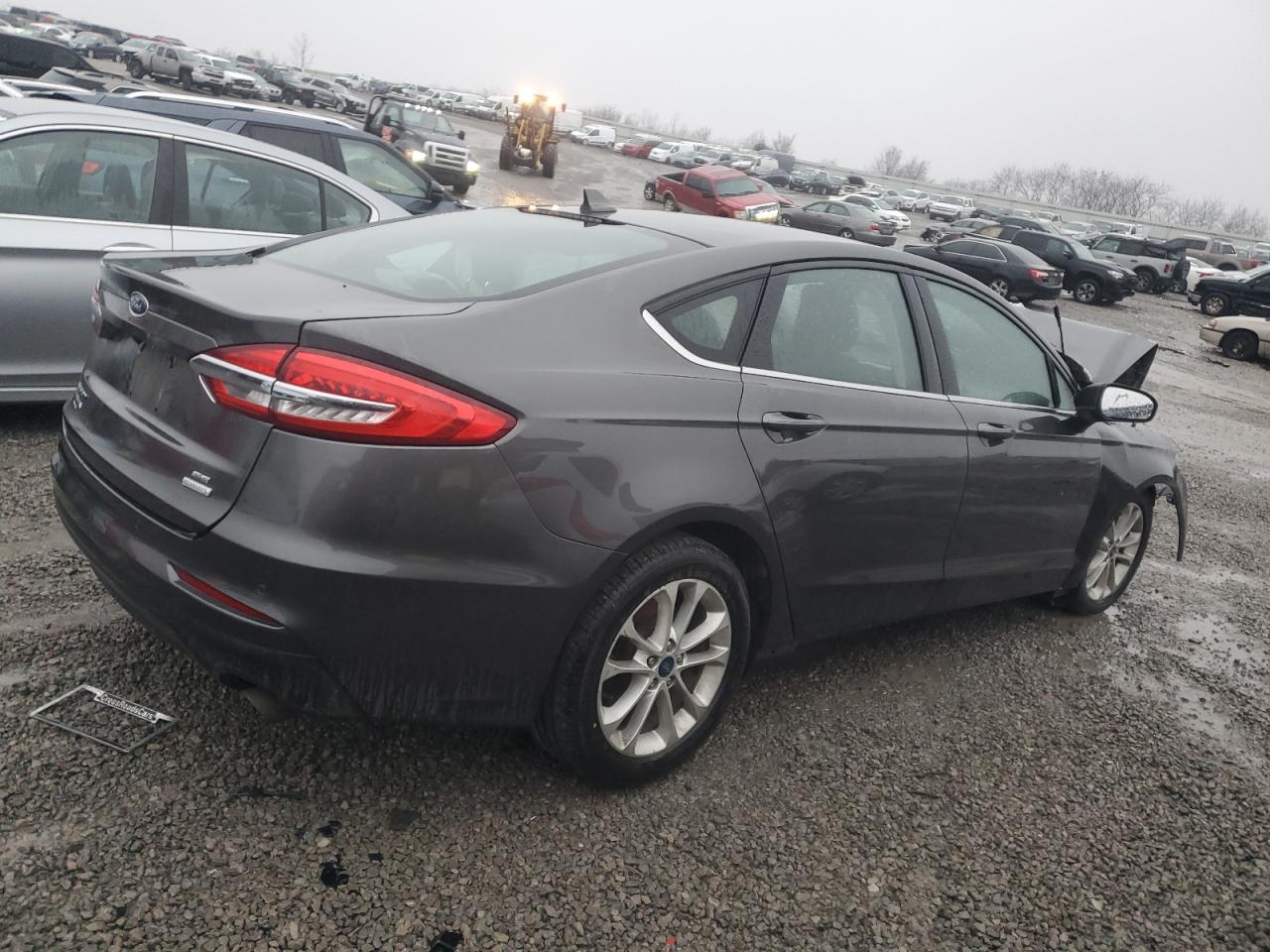 2019 Ford Fusion - Image 3
