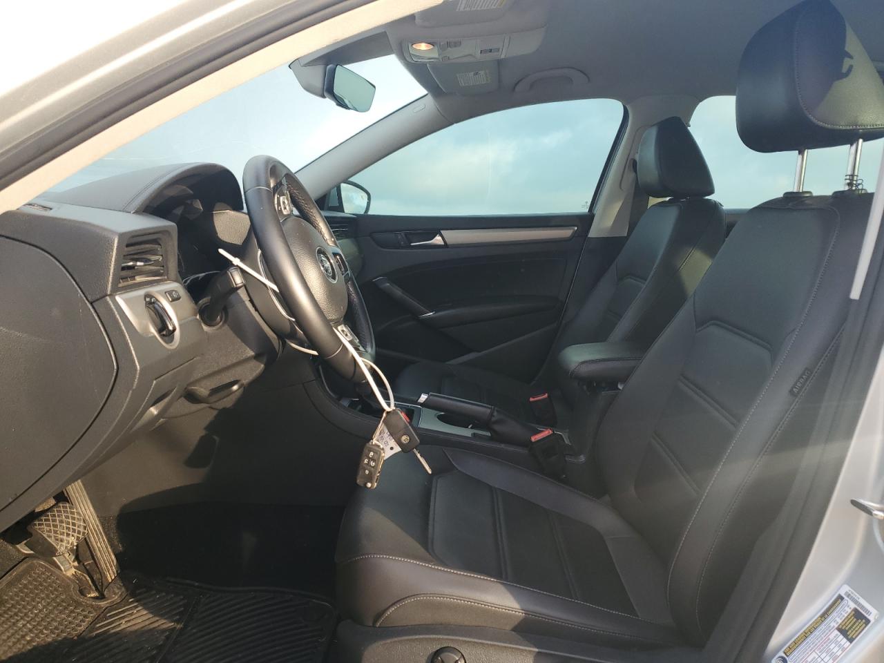 2020 Volkswagen Passat - Image 7