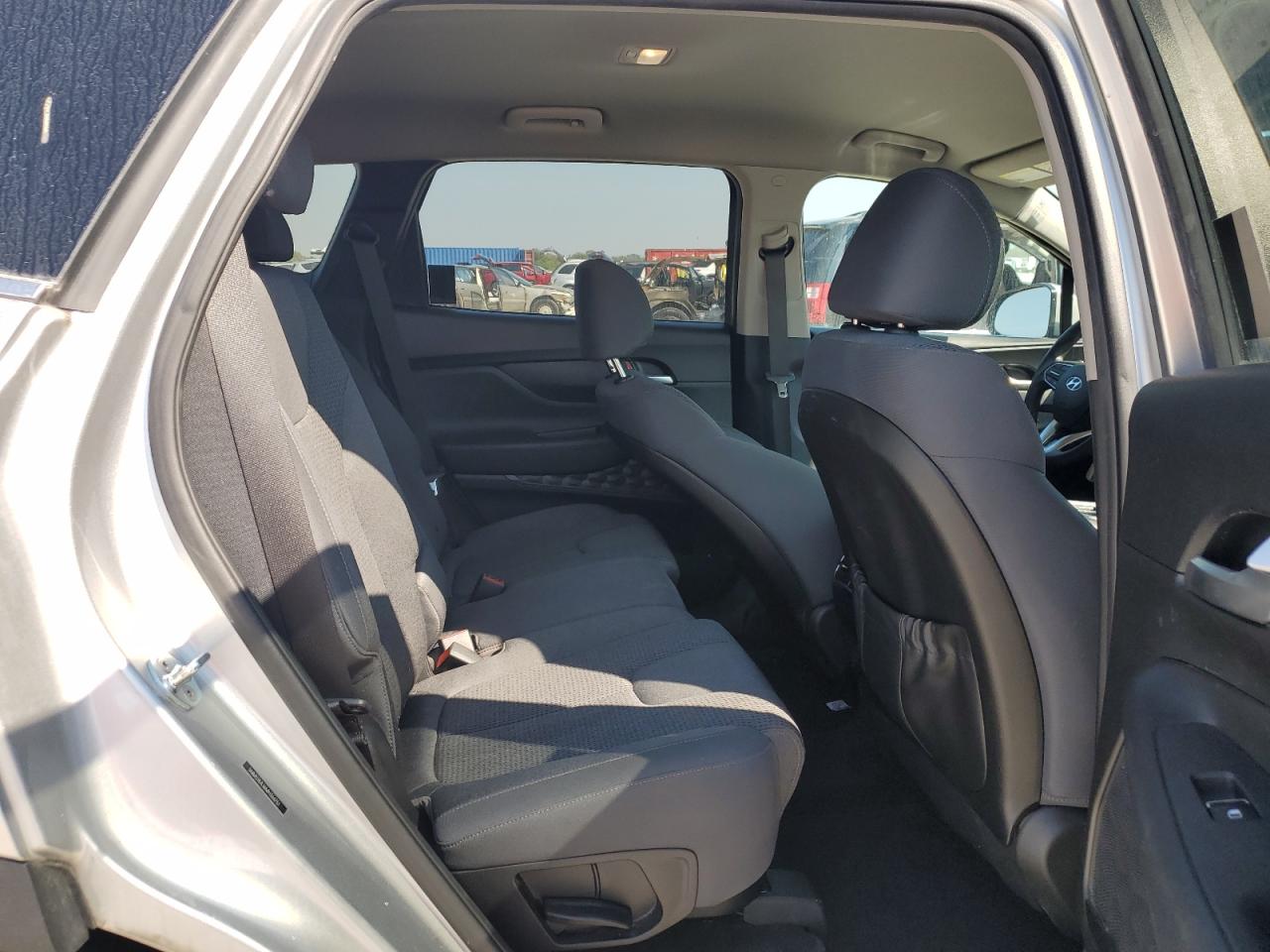 2021 Hyundai Santa Fe - Image 11