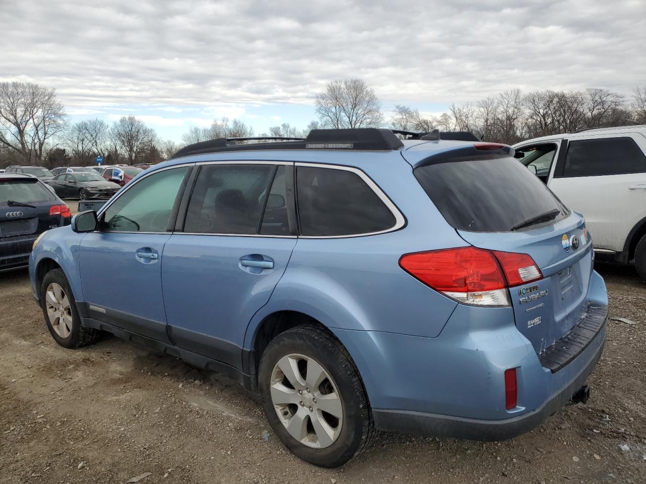 2011 Subaru Outback - Image 2