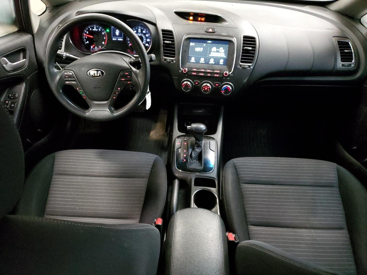 2018 Kia Forte - Image 8