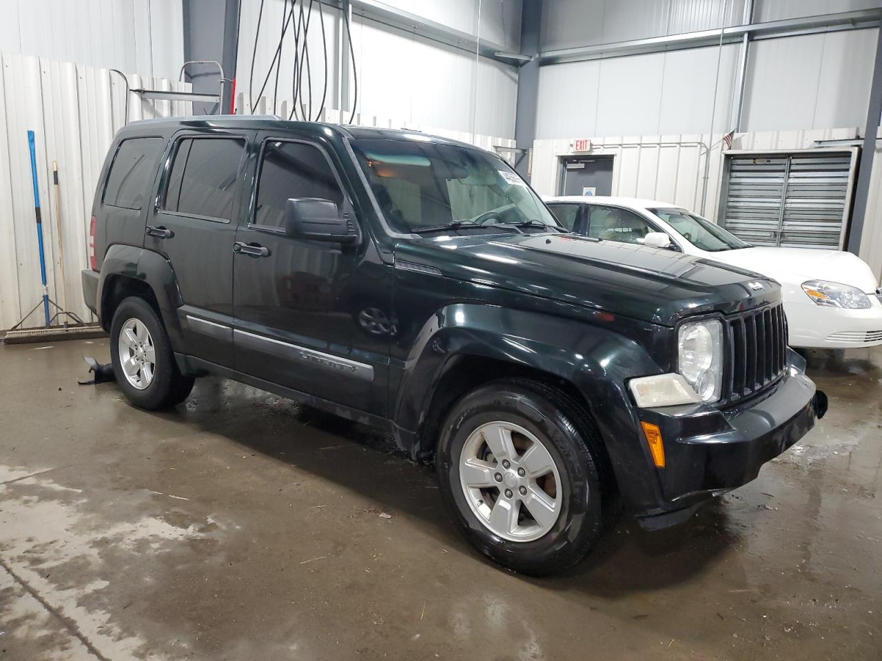 2012 Jeep Liberty (North America) - Image 4