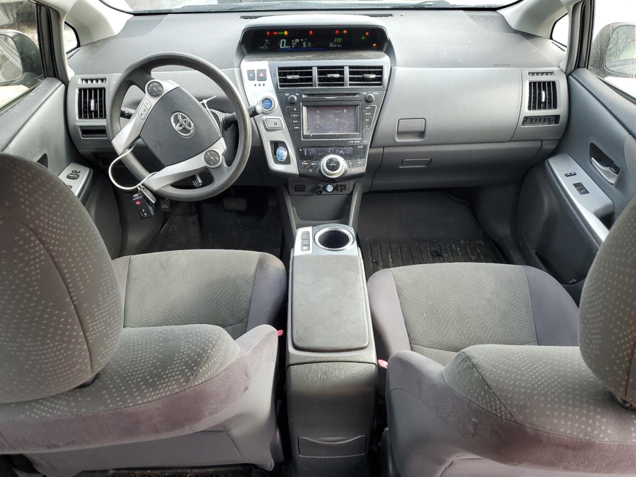 2012 Toyota Prius - Image 8