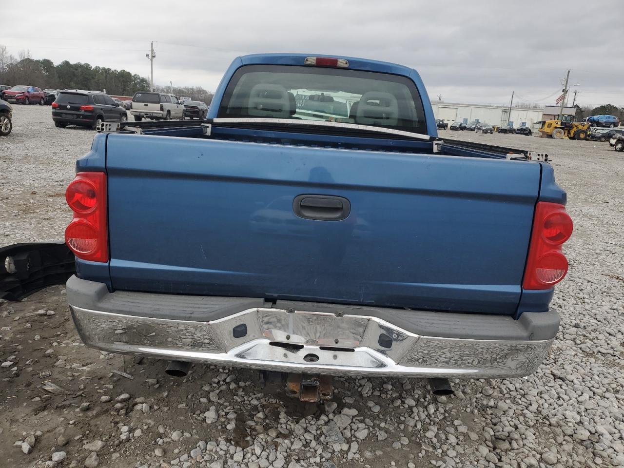 2005 Dodge Dakota - Image 6