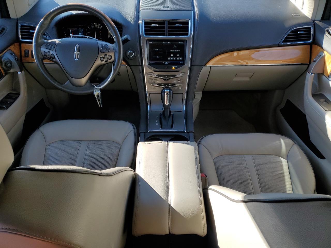 2012 Lincoln MKX - Image 8