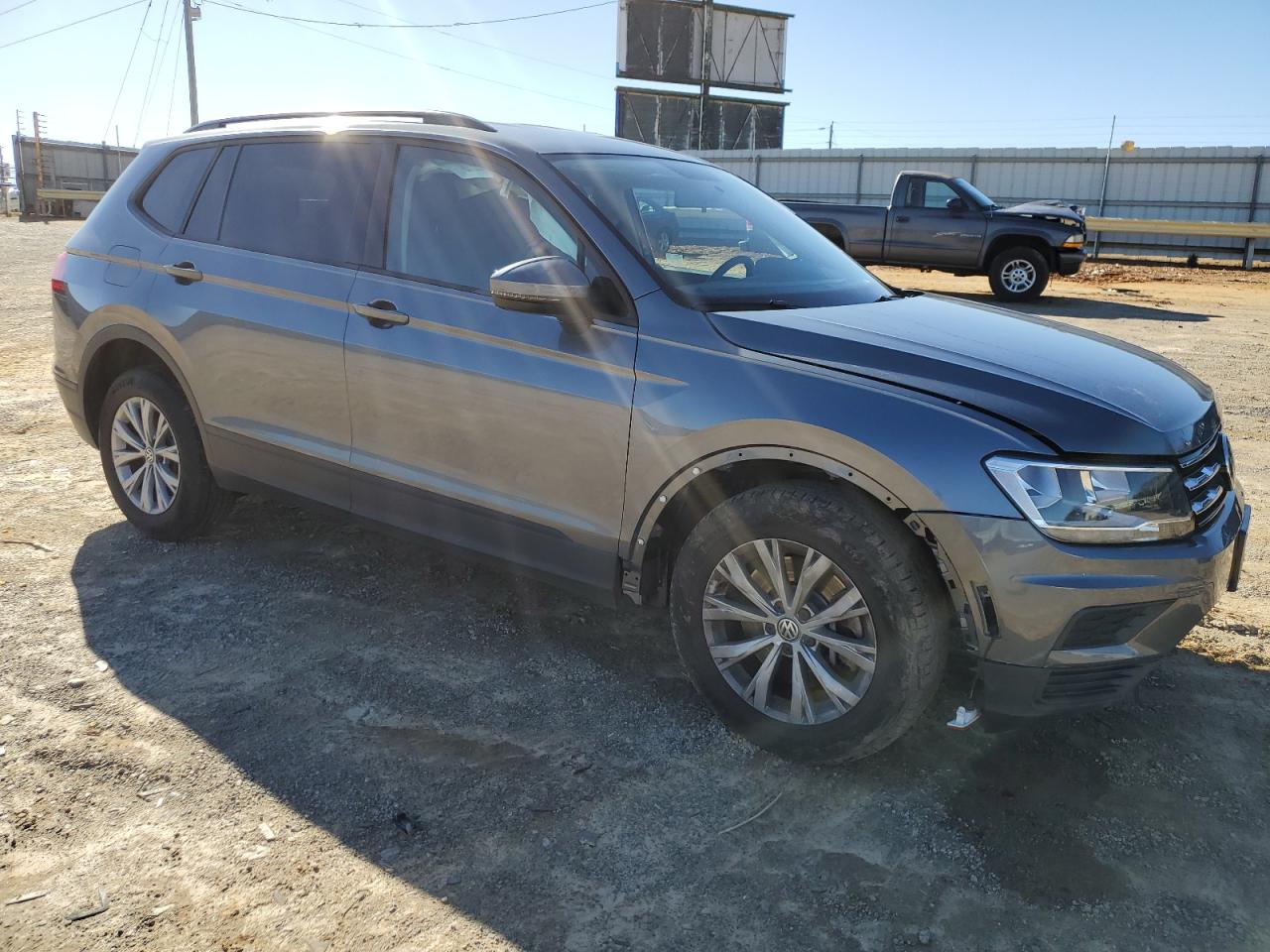 2020 Volkswagen Tiguan - Image 4