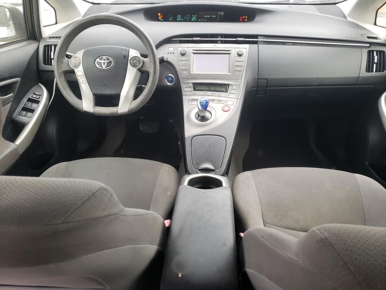 2013 Toyota Prius - Image 8