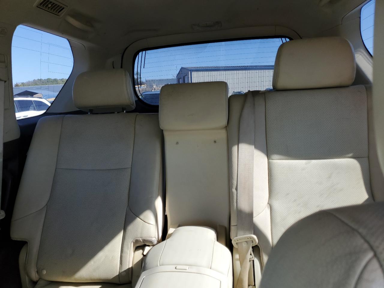 2015 Lexus GX - Image 10