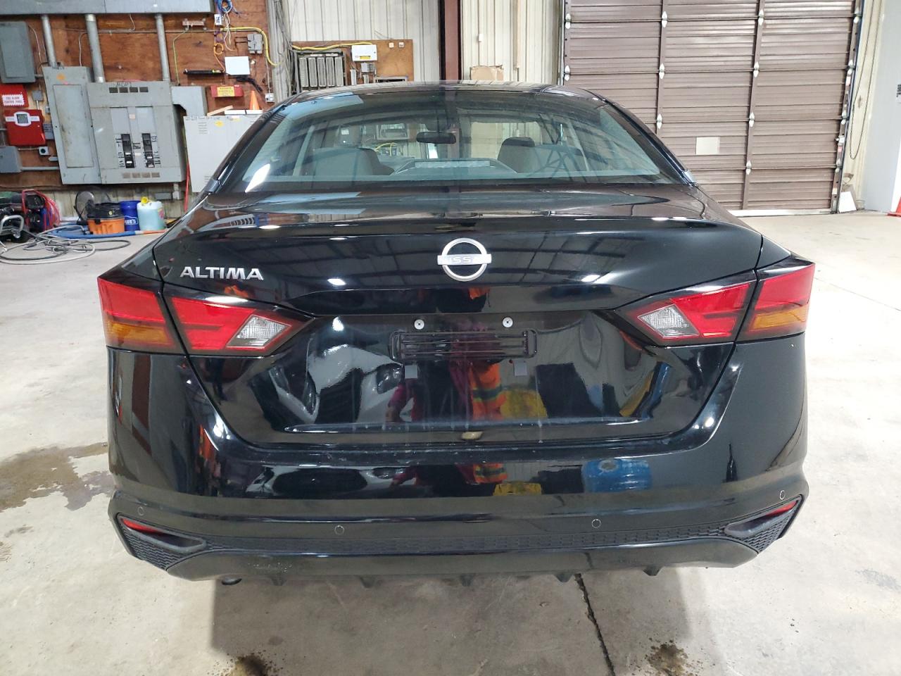 2024 Nissan Altima - Image 6
