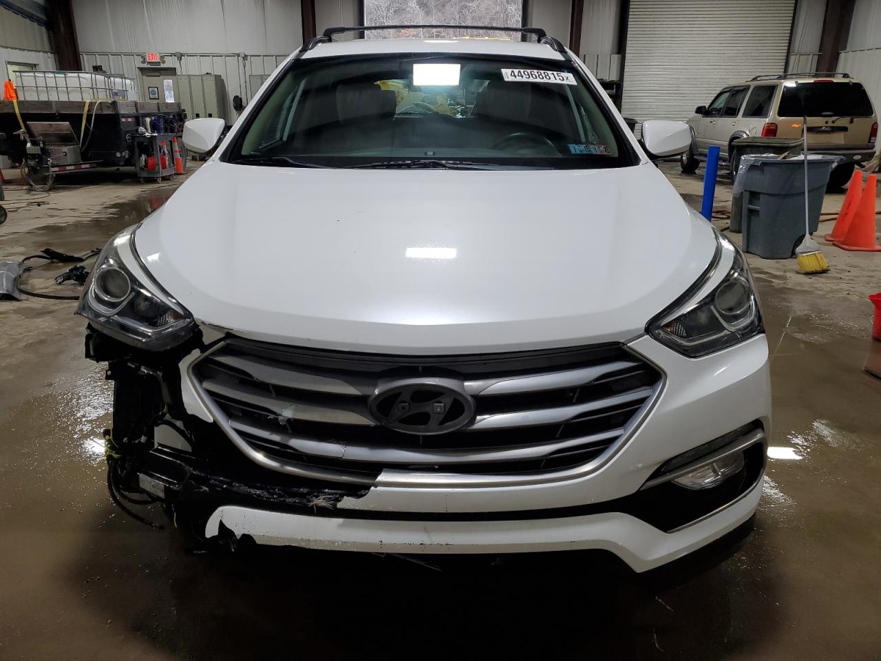 2017 Hyundai Santa Fe - Image 5