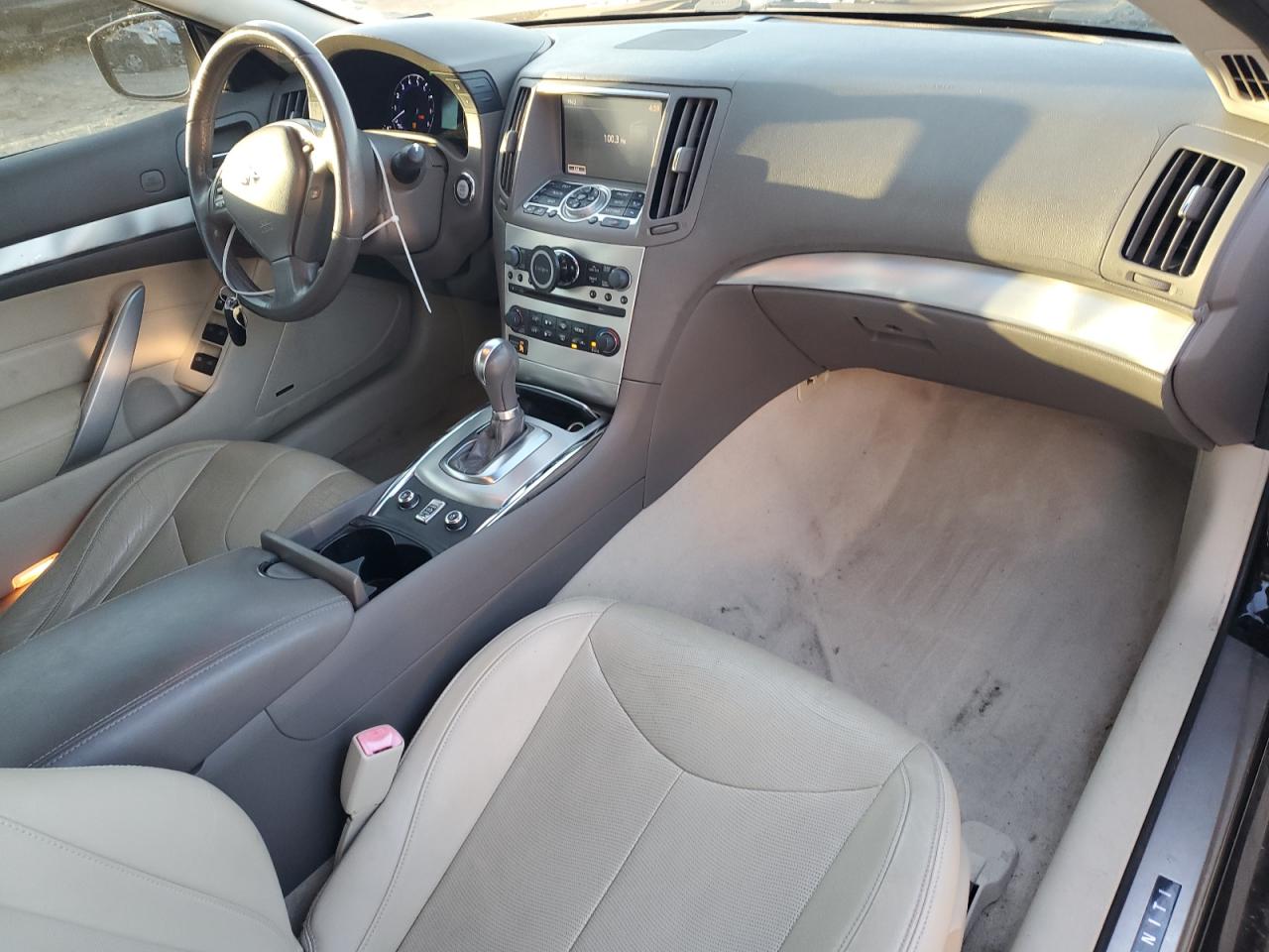 2011 Infiniti G - Image 8