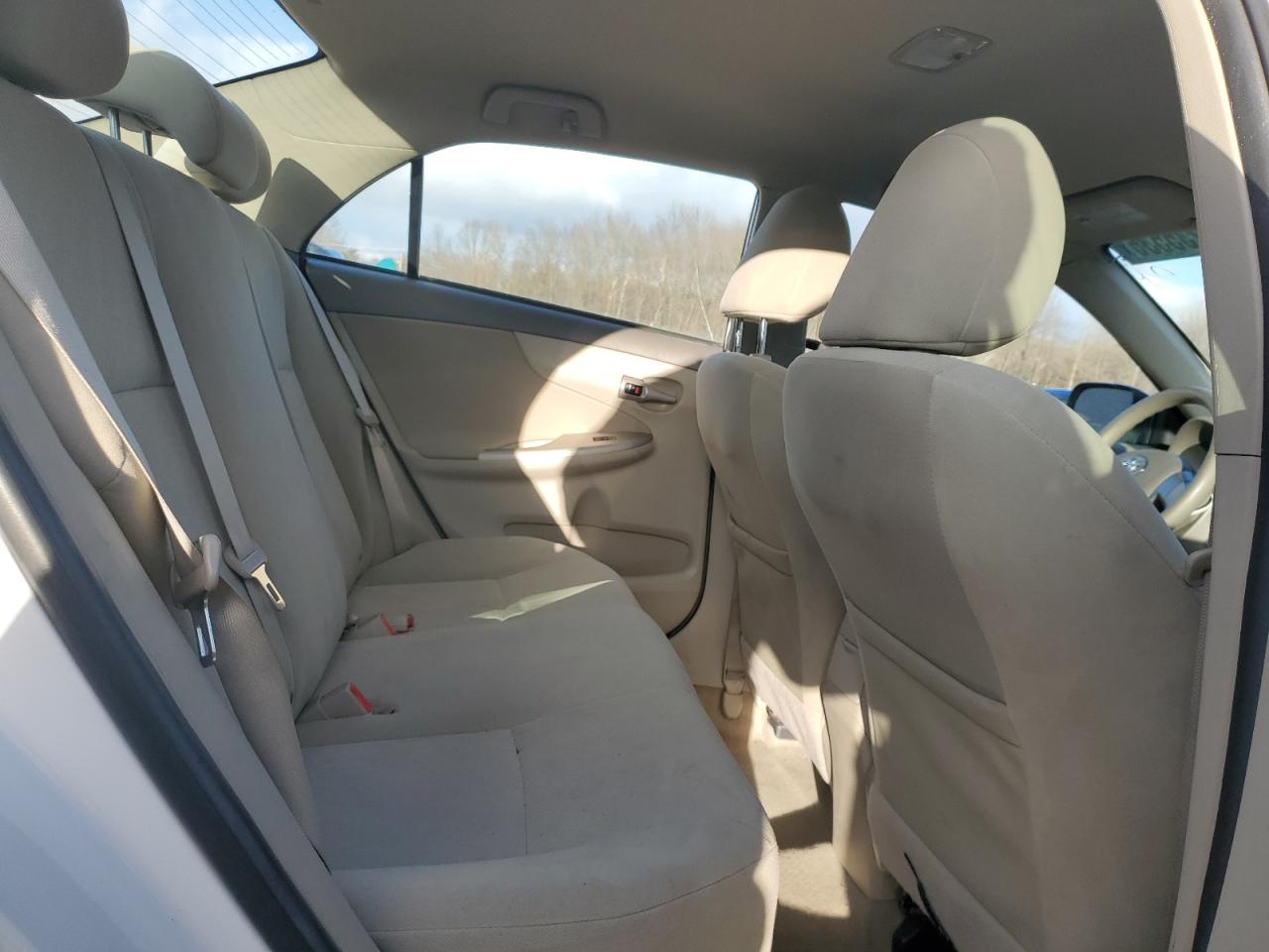 2010 Toyota Corolla - Image 10