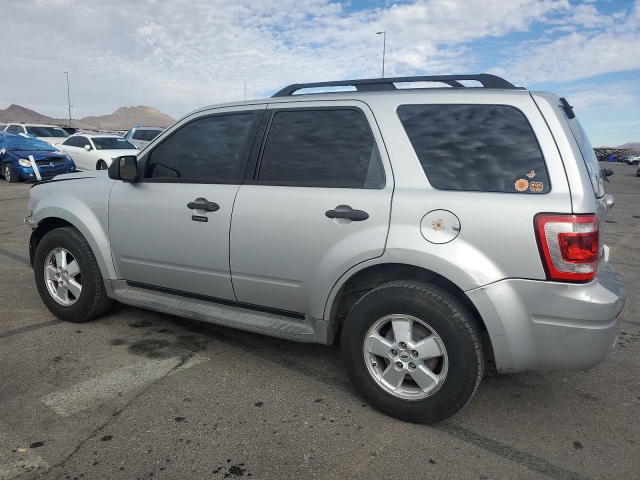 2010 Ford Escape - Image 2