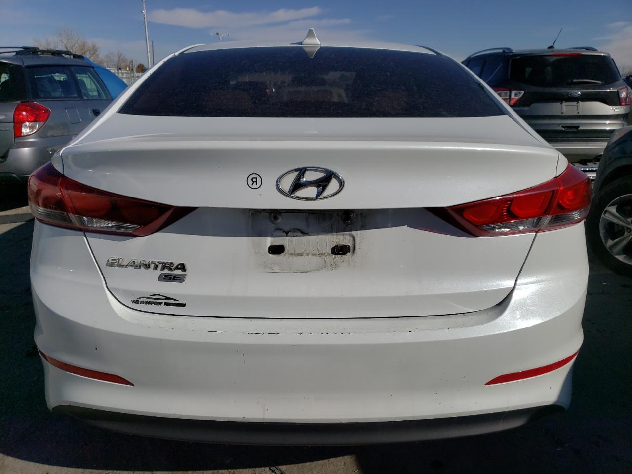 2017 Hyundai Elantra - Image 6