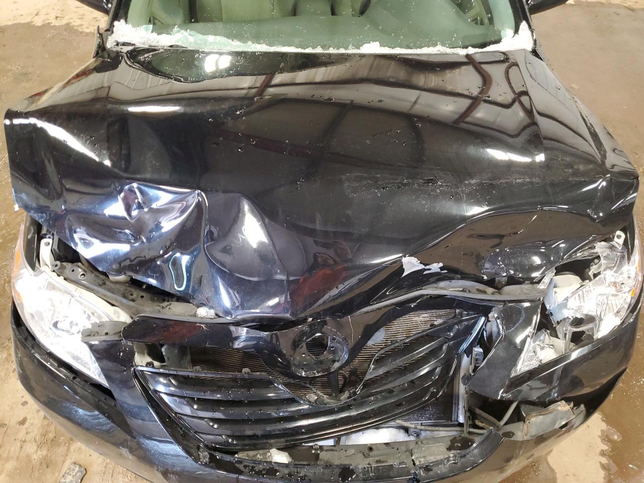 2009 Toyota Camry - Image 11
