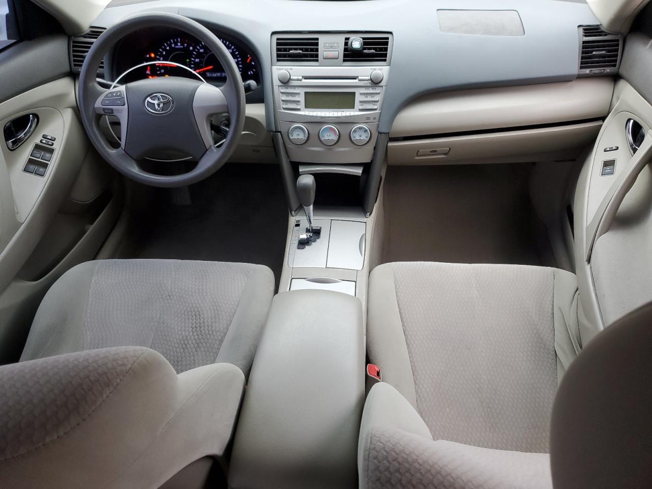 2011 Toyota Camry - Image 8