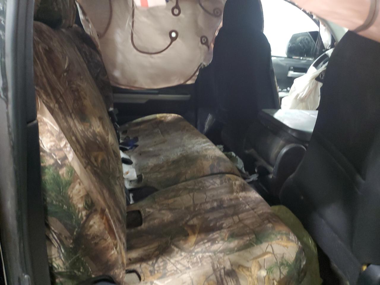 2015 Toyota Tundra - Image 10