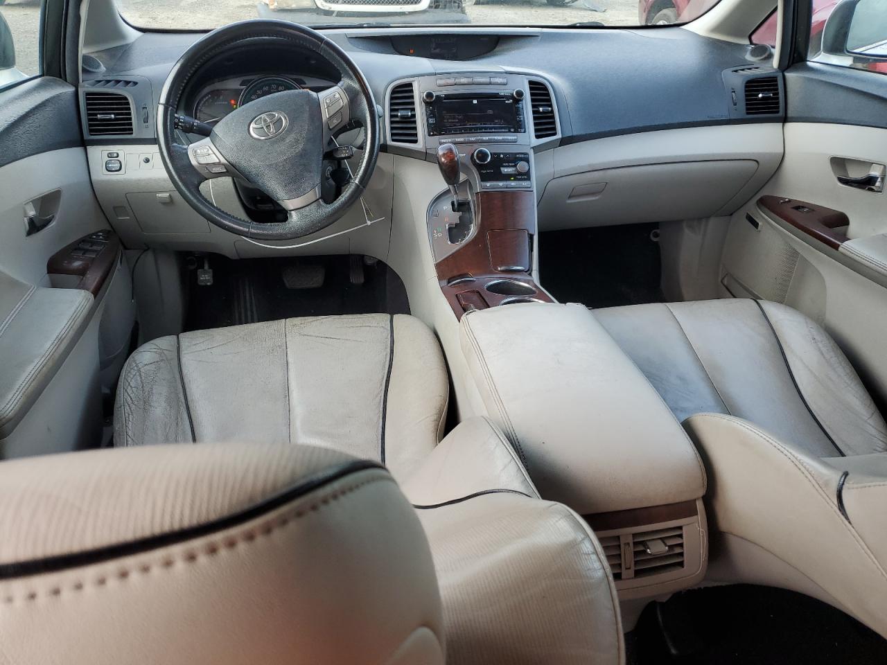 2010 Toyota Venza - Image 8