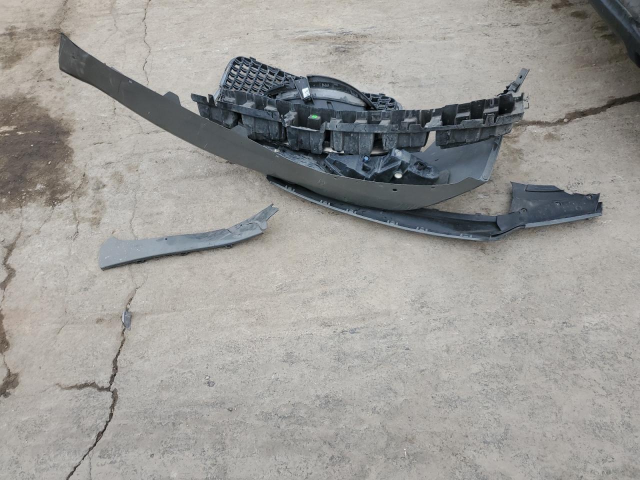 2019 Chrysler 300 - Image 12