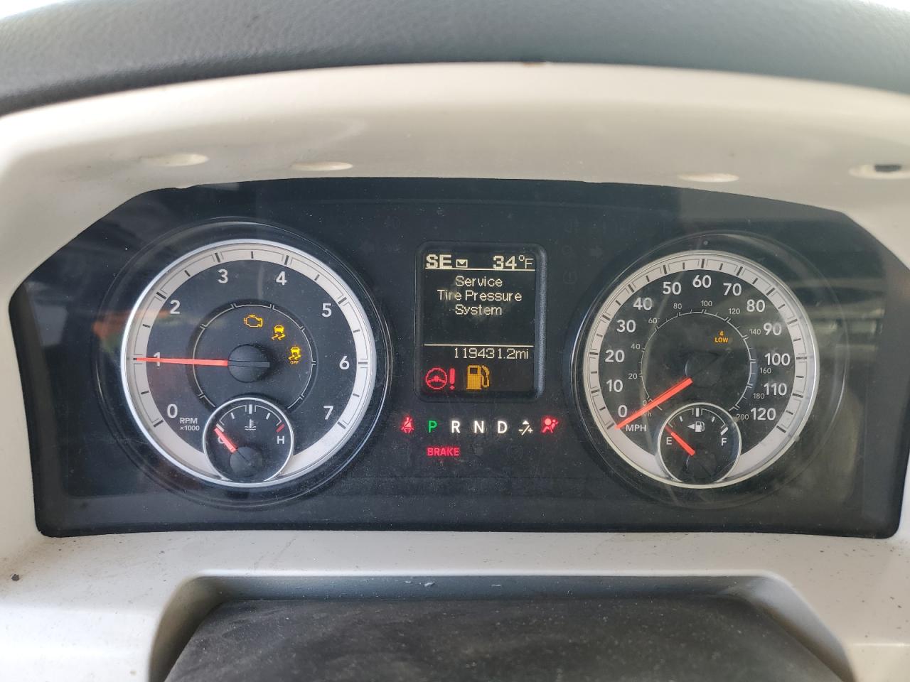 2017 RAM 1500 - Image 9