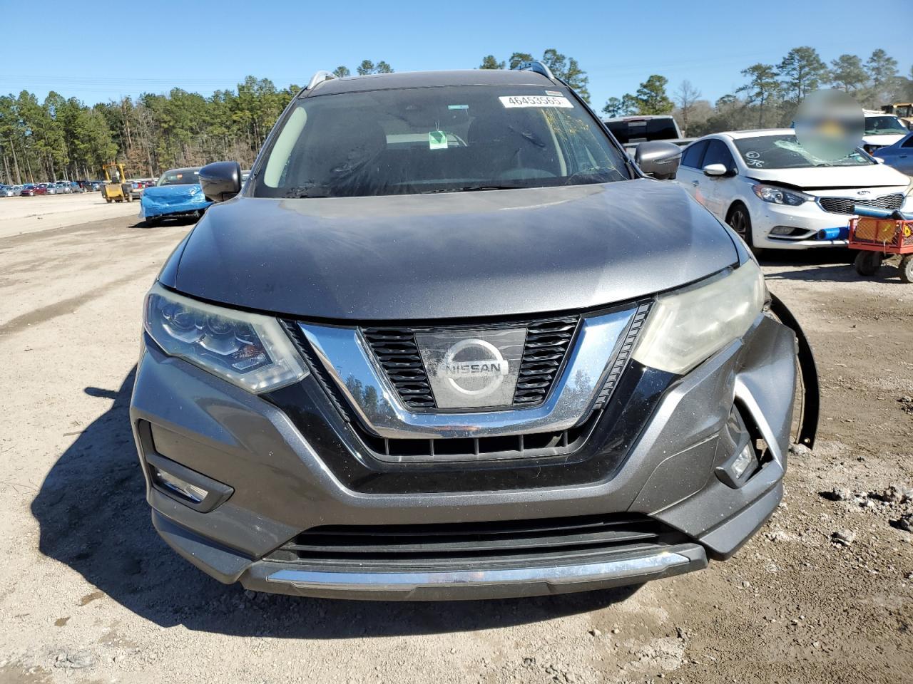 2017 Nissan Rogue - Image 5