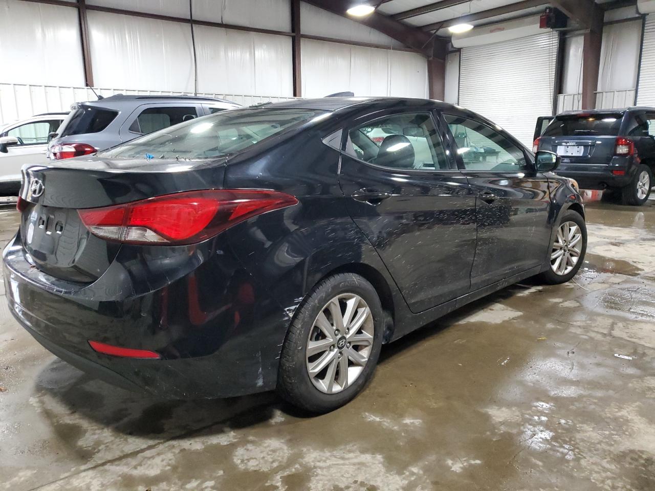 2016 Hyundai Elantra - Image 3