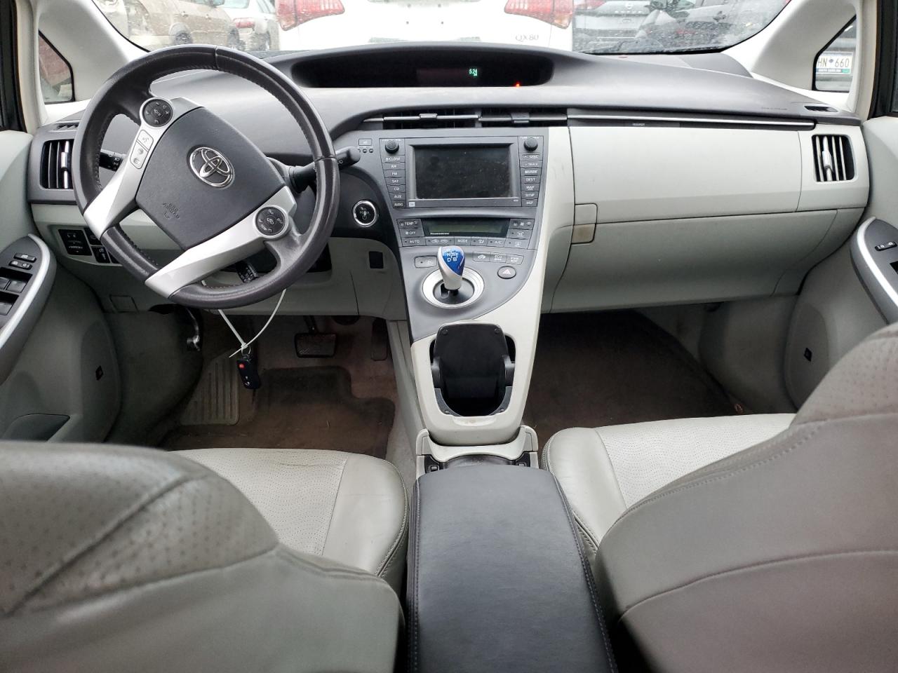2010 Toyota Prius - Image 8