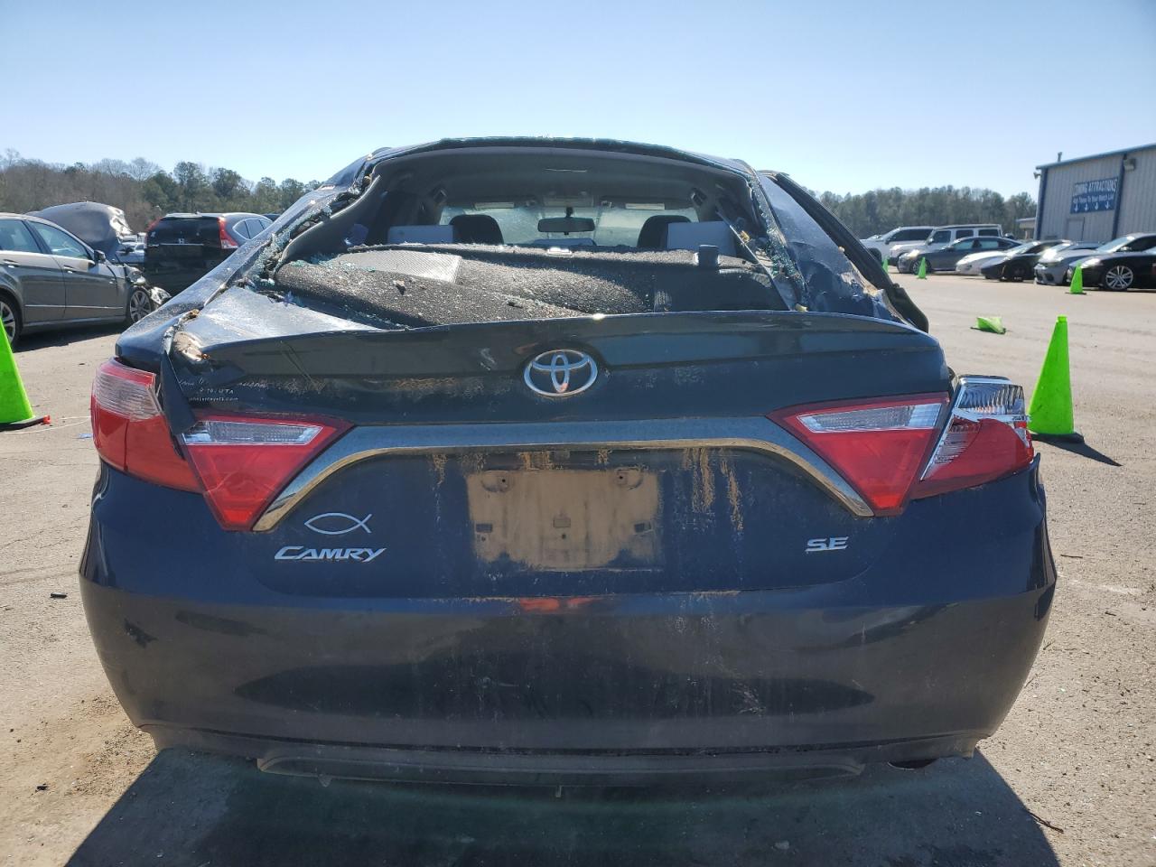 2015 Toyota Camry - Image 6