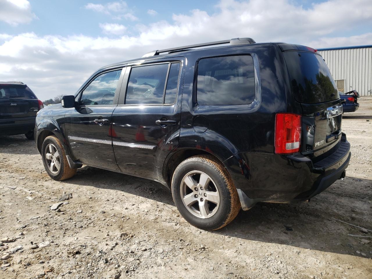 2010 Honda Pilot - Image 2