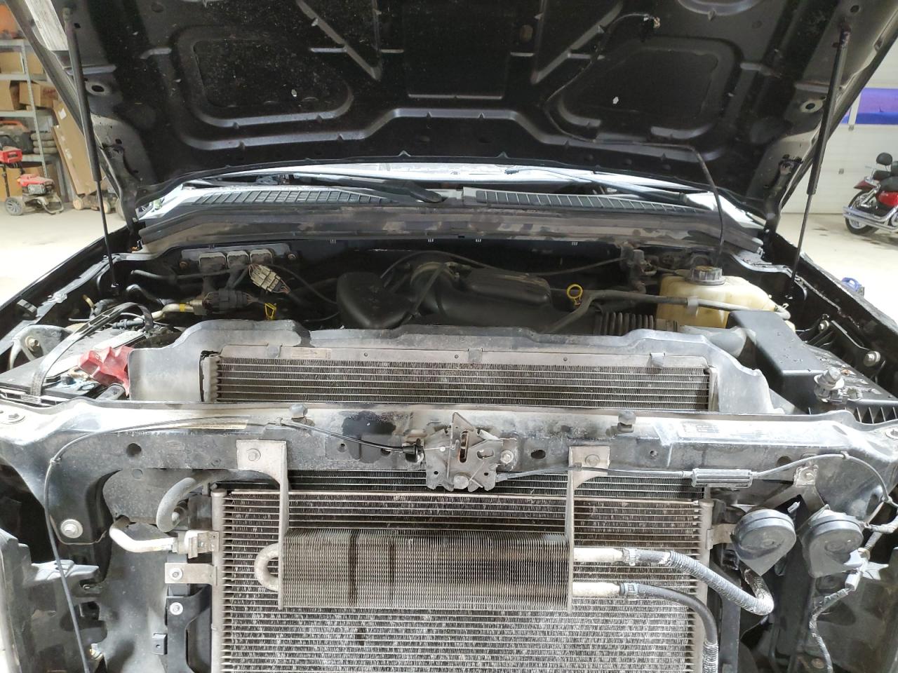 2009 Ford F250 - Image 12