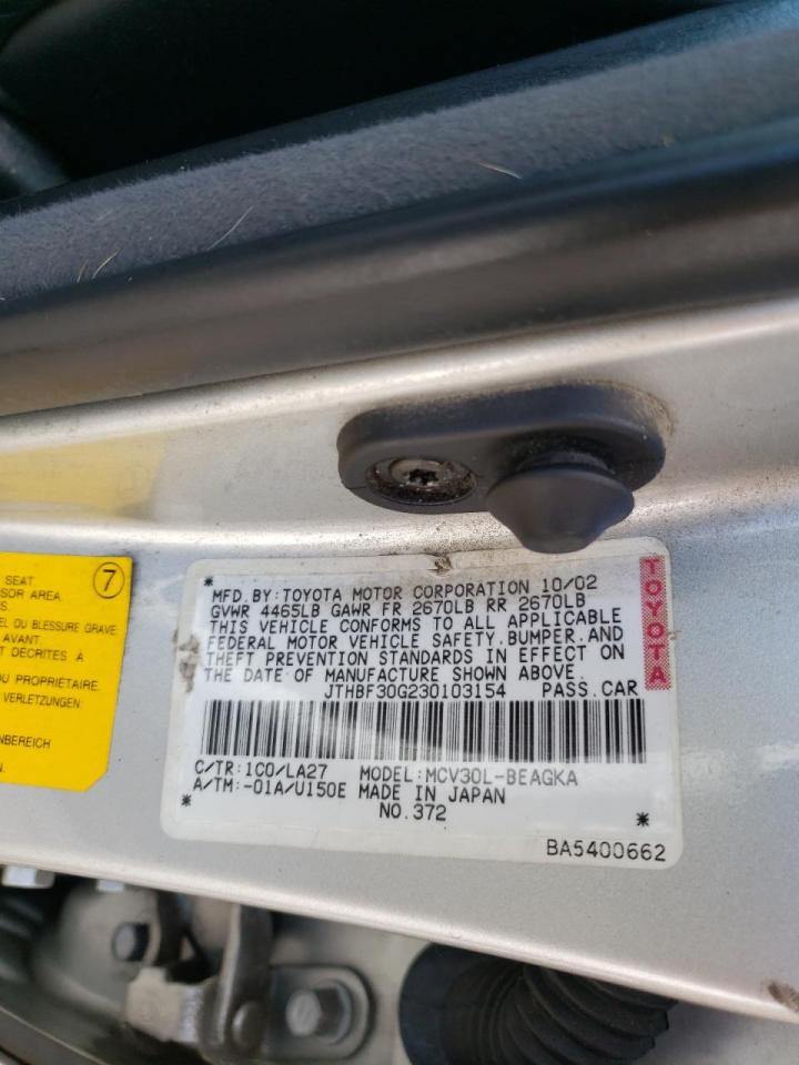 2003 Lexus ES - Image 12