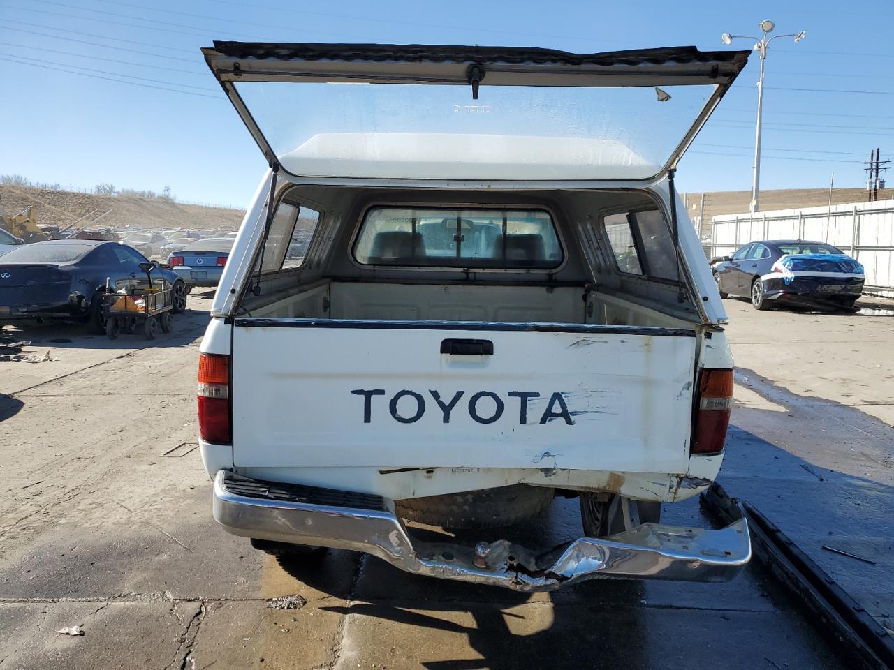 1992 Toyota Pickup - Image 6