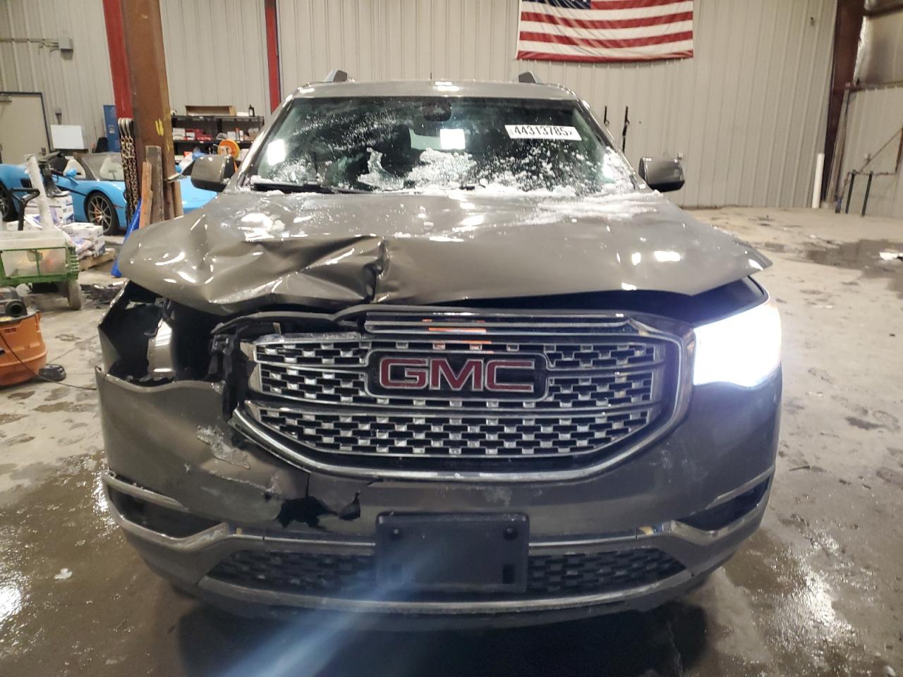 2019 GMC Acadia - Image 5
