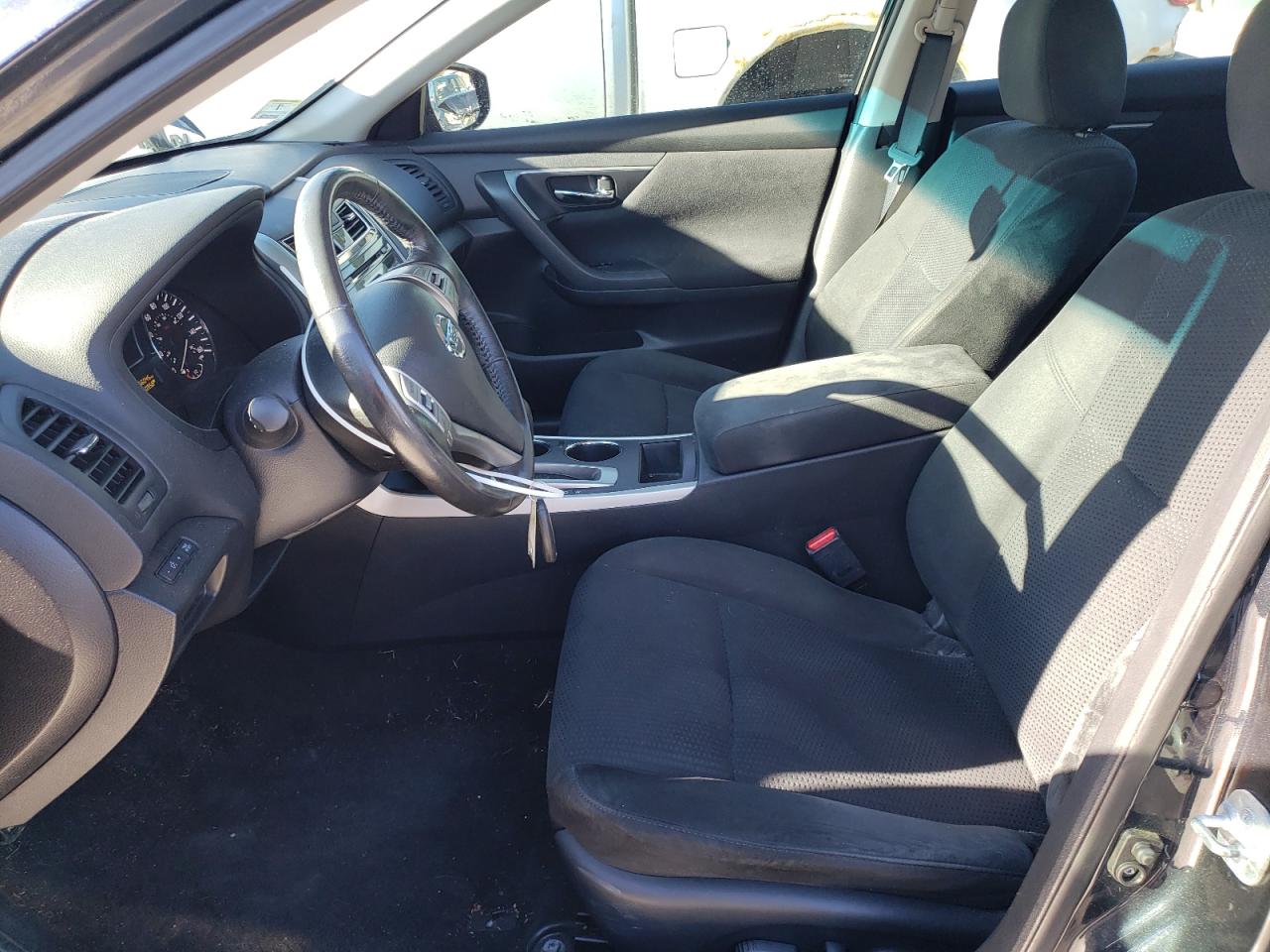 2015 Nissan Altima - Image 7