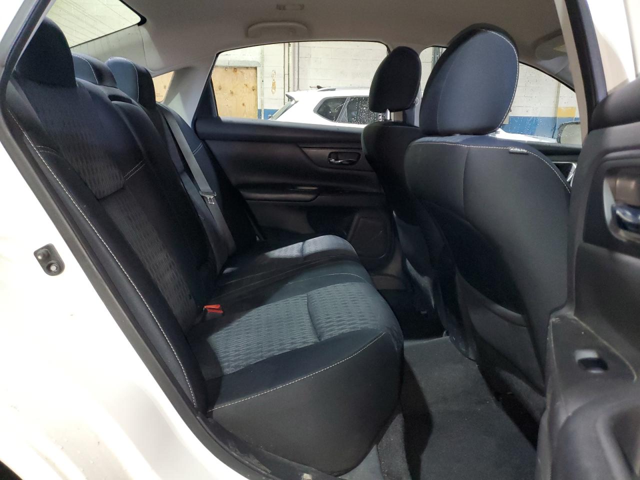 2016 Nissan Altima - Image 10