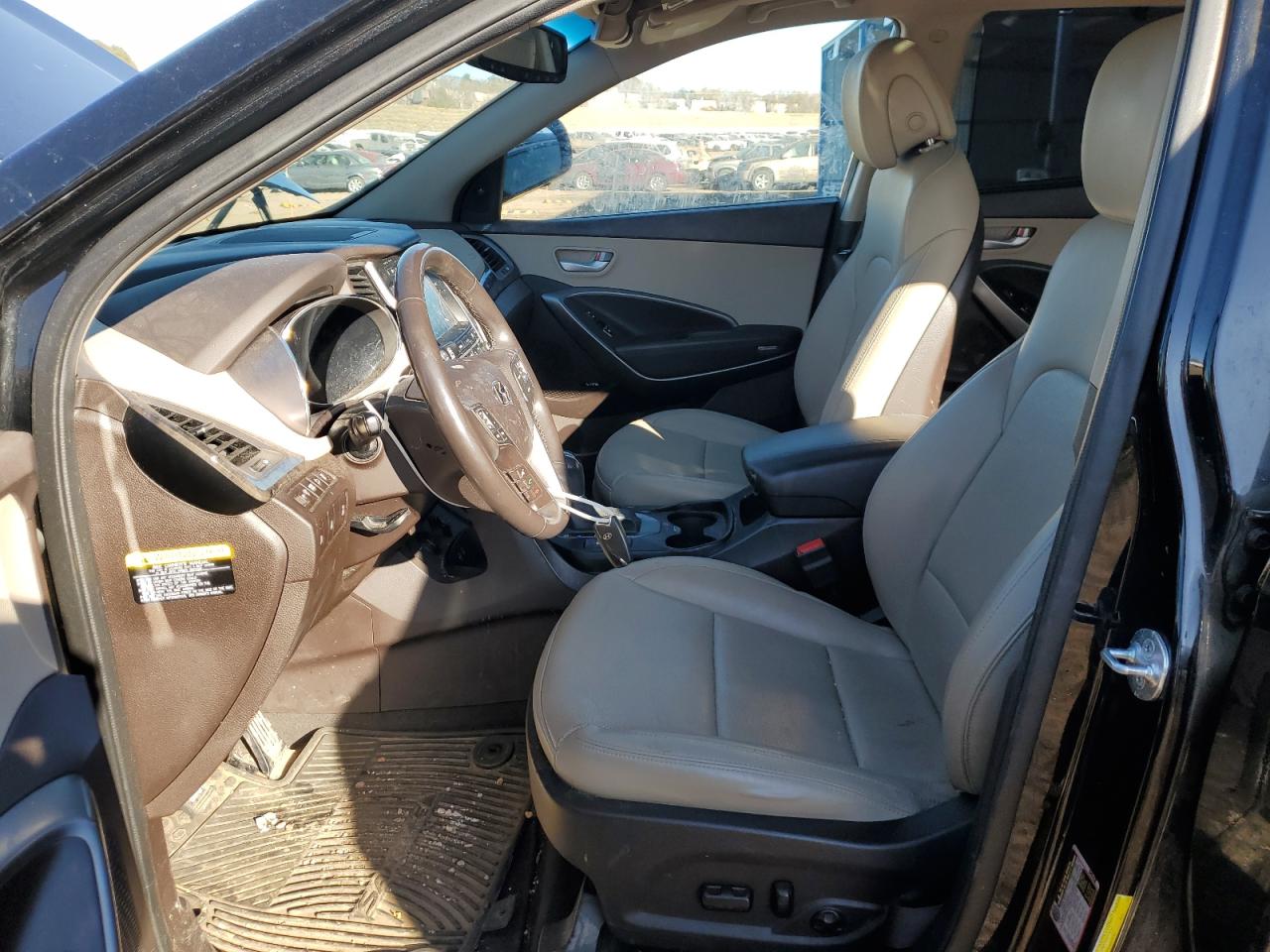 2017 Hyundai Santa Fe - Image 7