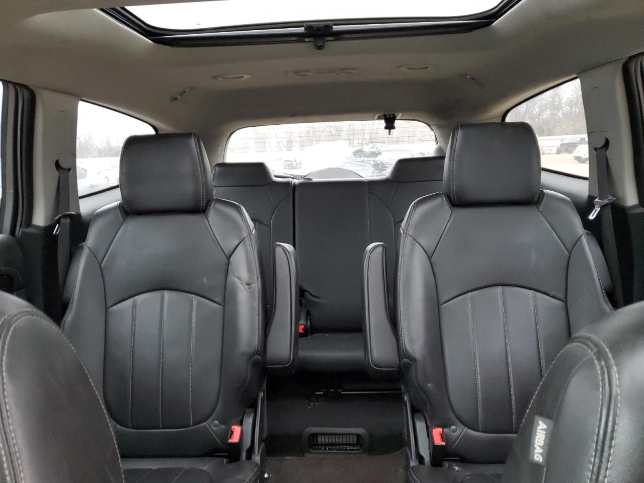 2017 Buick Enclave - Image 10