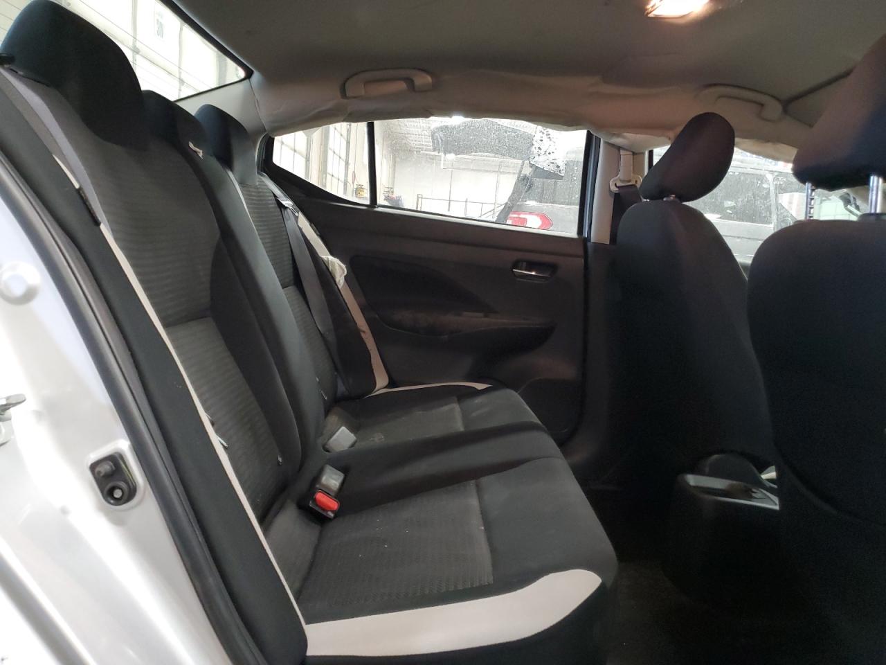 2021 Nissan Versa - Image 10