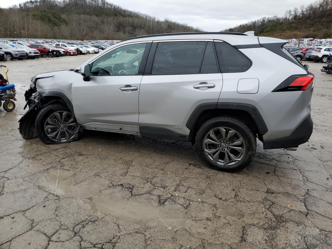 2022 Toyota RAV 4 - Image 2