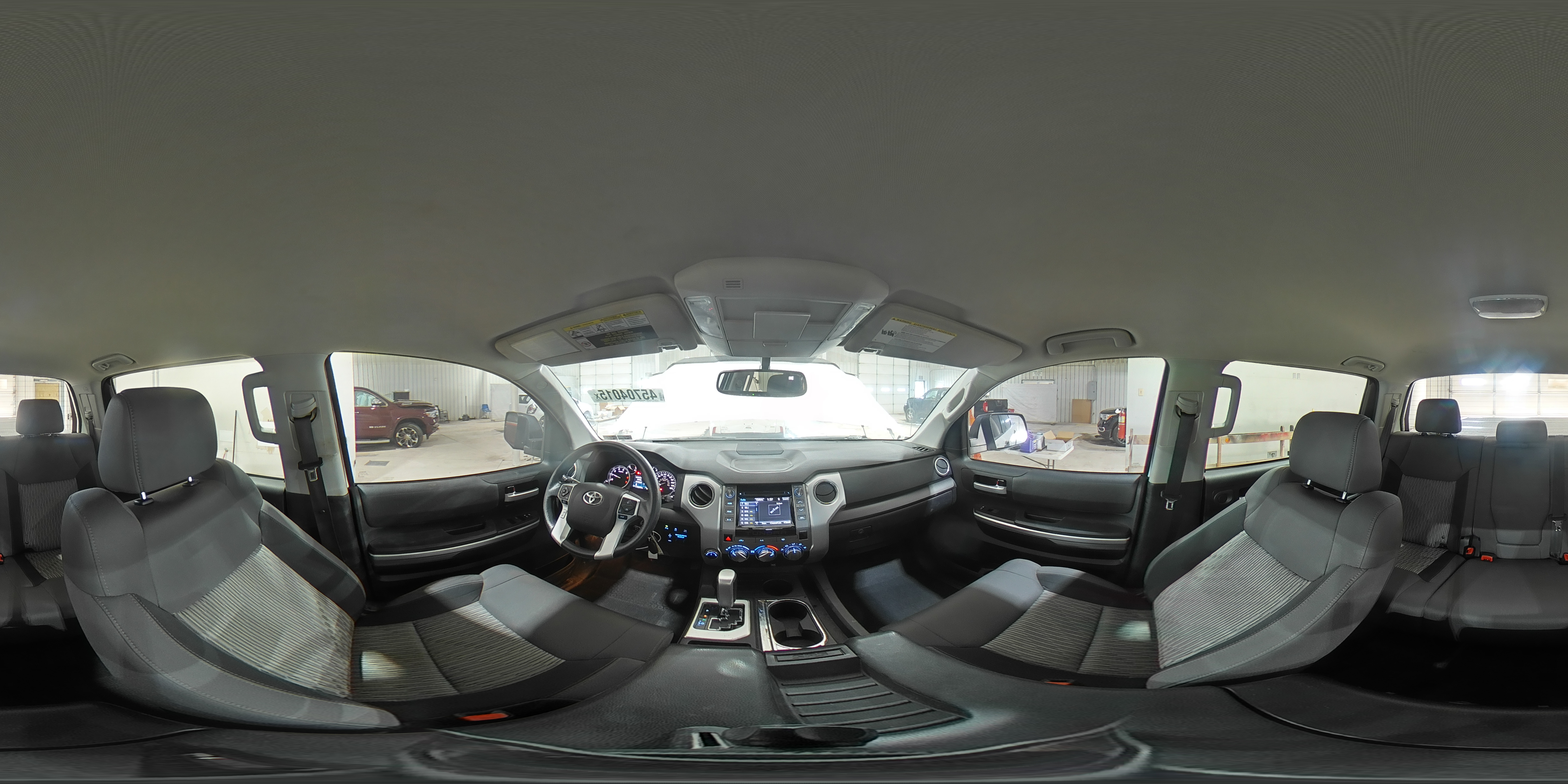 2016 Toyota Tundra - Image 15