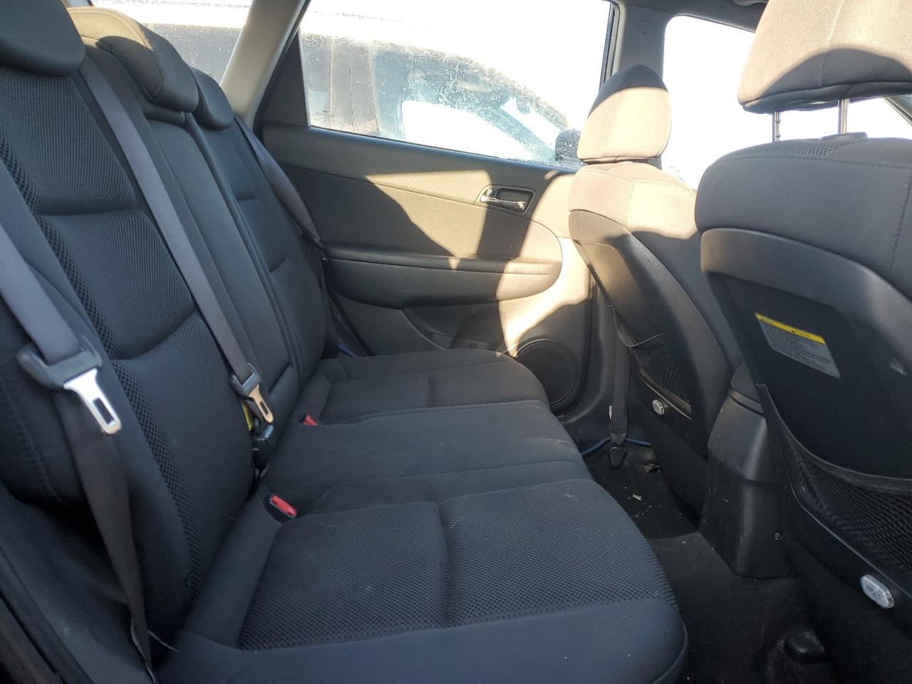 2010 Hyundai Elantra - Image 10