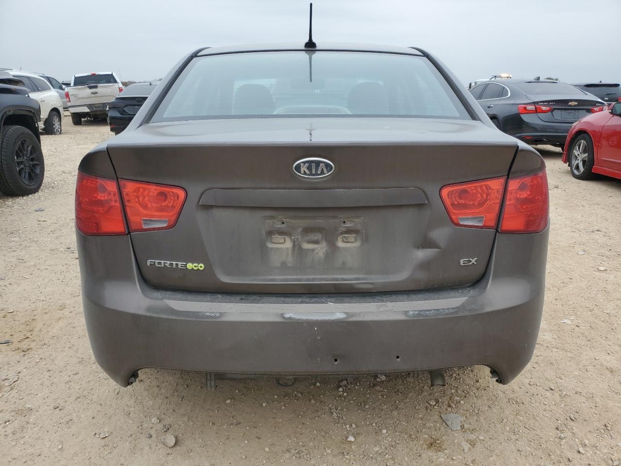 2013 Kia Forte - Image 6