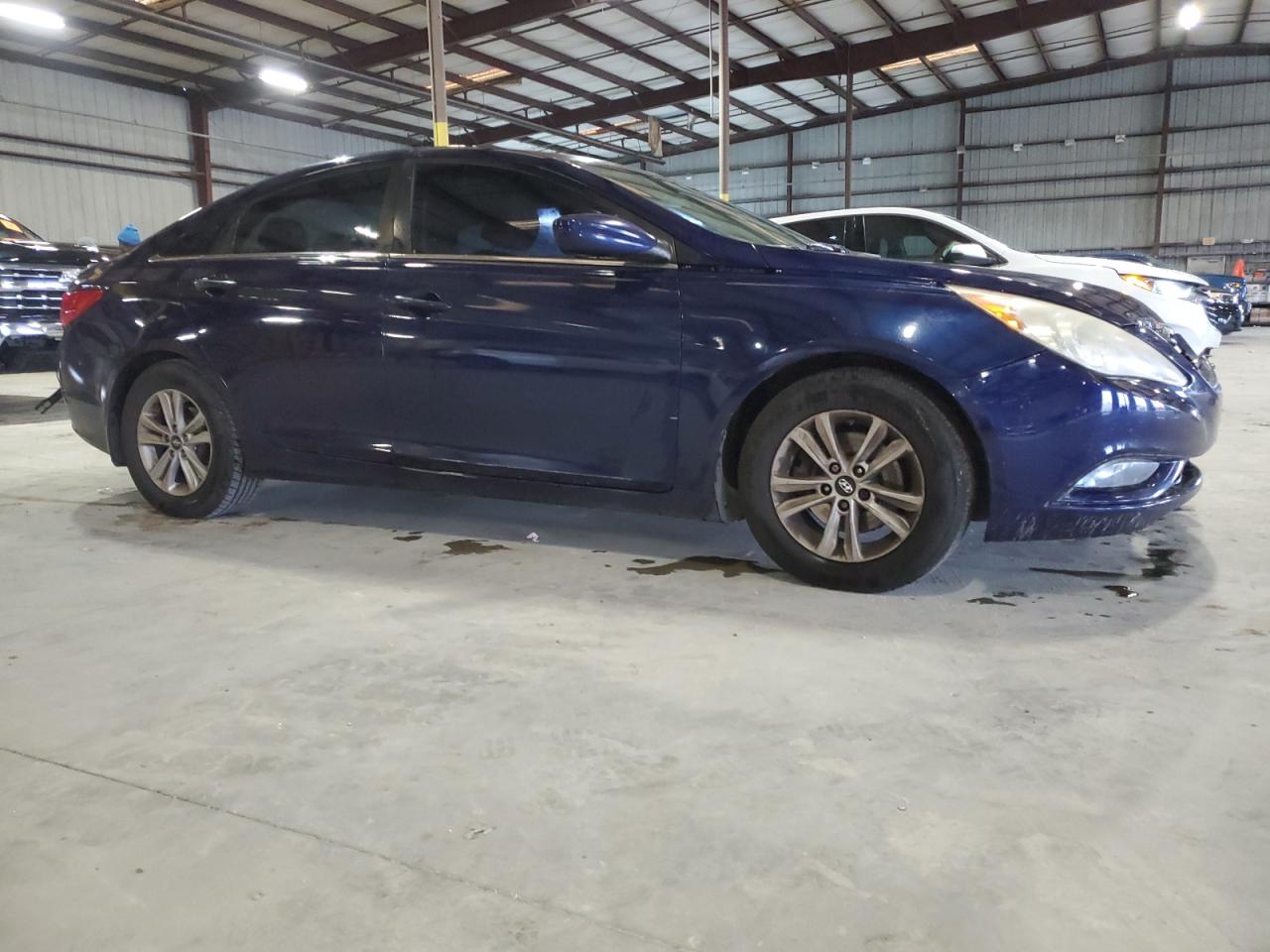 2013 Hyundai Sonata - Image 4